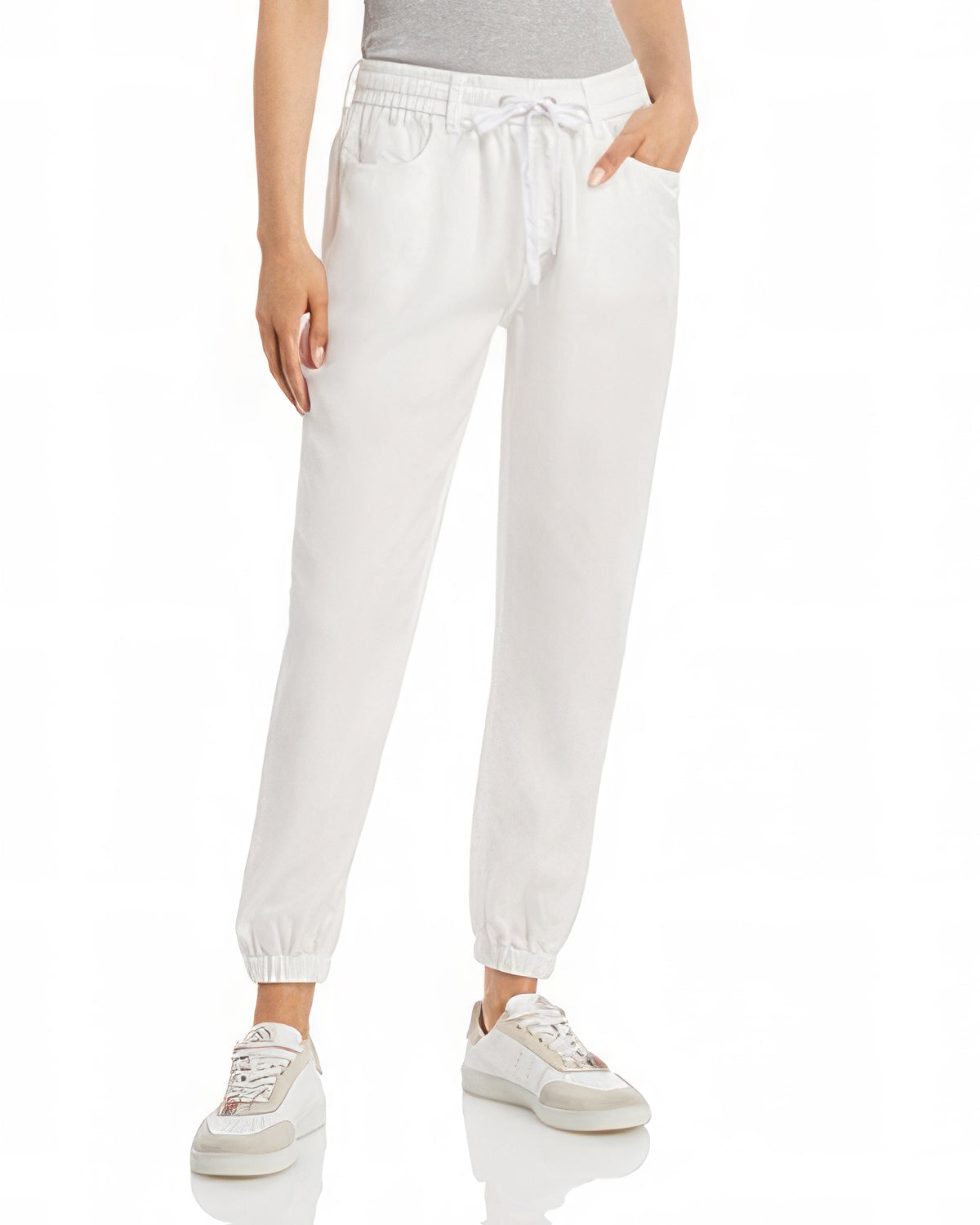 AQUA Women's Drawstring Jogger Pants  Color White Size S