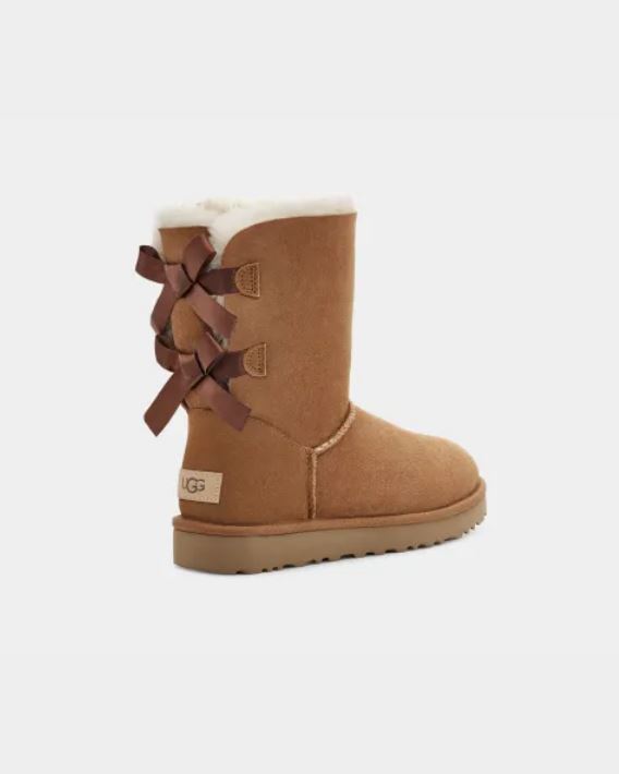 UGG Women's Bailey Bow II Boot   Color Chestnut Size 7M