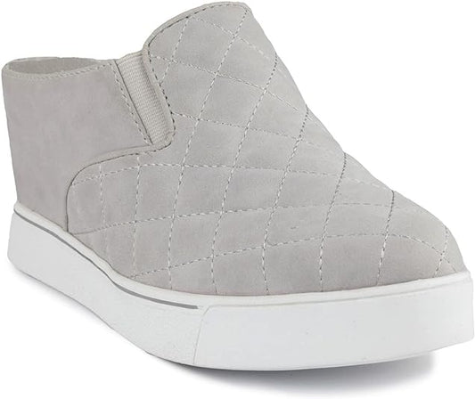 Sugar Women's Kallie Round Toe Slip-On Sneakers   Color Gray Quilt Size 6.5M