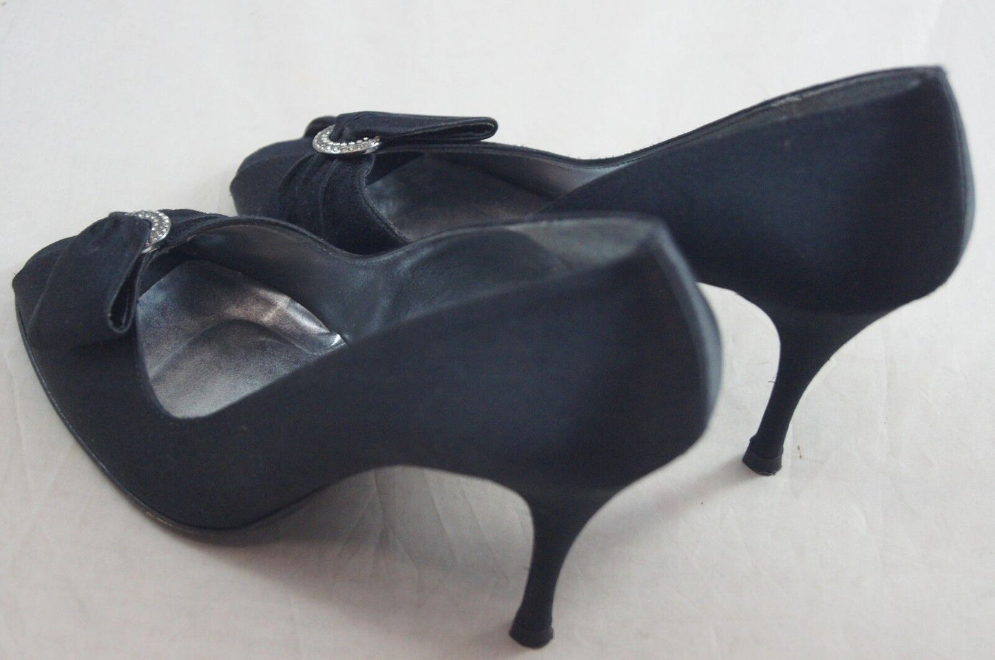 Stuart Weitzman Women's Ringbling Formal Dress Pump  Color Black Satin Size 9.5M