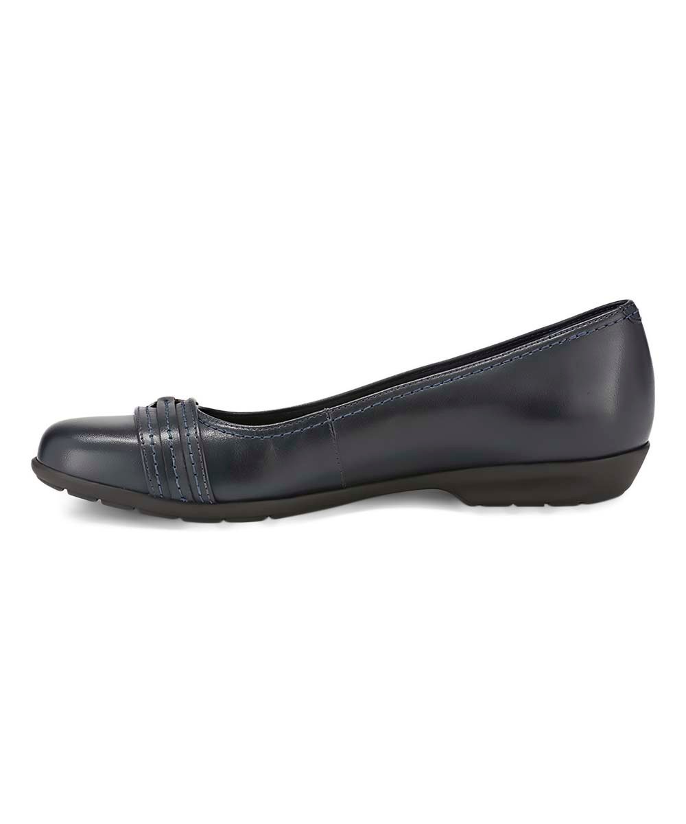 Walking Cradles Women's Flynn Leather Flat  Color Navy Size 12W