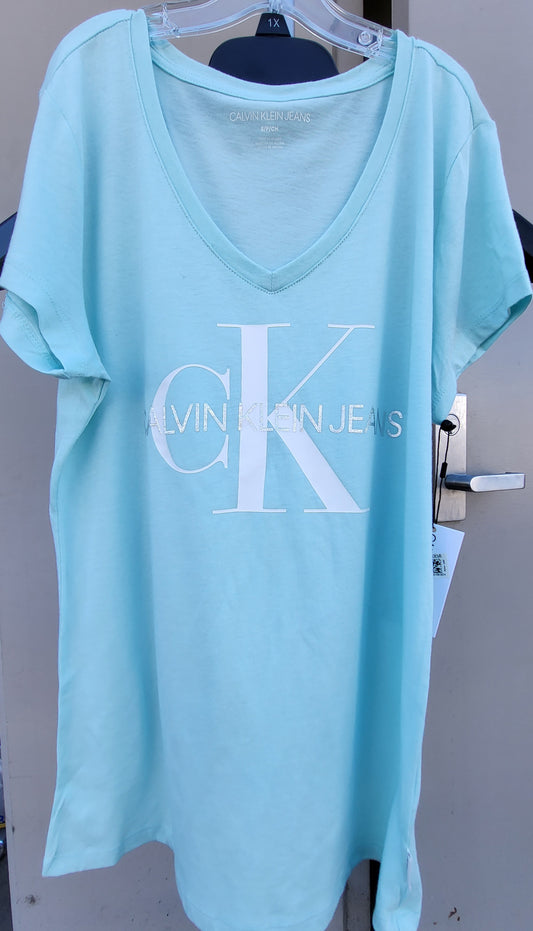 Calvin Klein Jeans Women's V-Neck Logo T-Shirt  Color Seaside Size XS