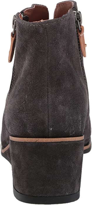 Gentle Souls by Kenneth Cole Women's Fashion Boot  Color Charcoal Size 7M