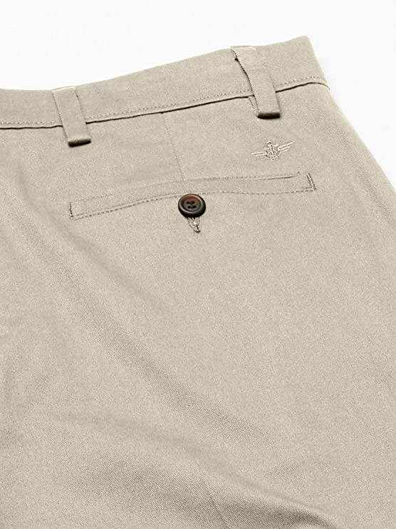 Dockers Men's Classic Fit Easy Khaki Pants  Color Cloud Size W32xL32