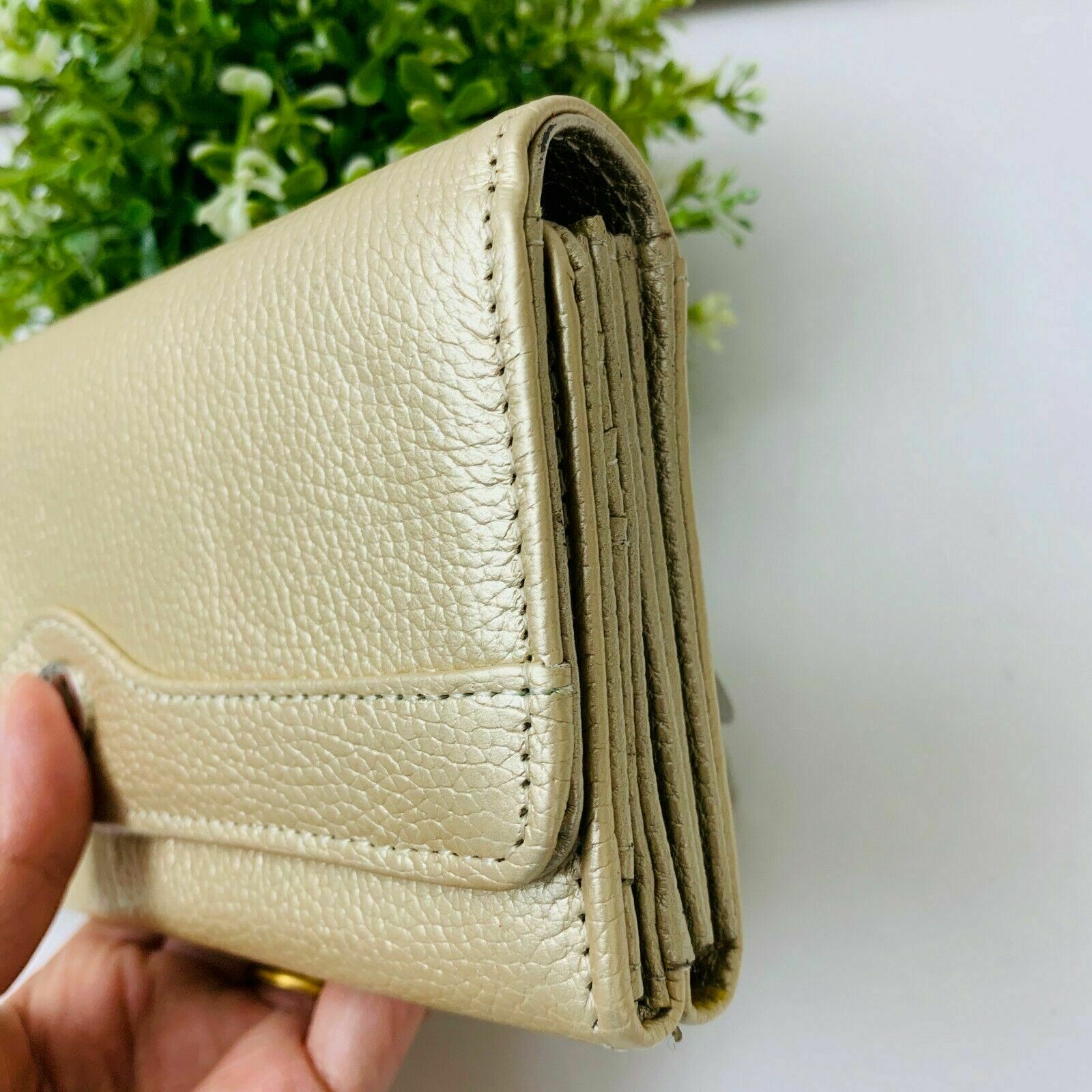 Giani Bernini Genuine Pebble Leather Bifold Wallet Gold – DDT Boutique