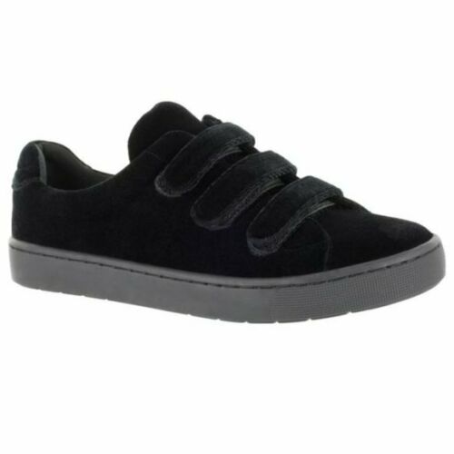 Easy Street Strive Black Velvet Sneakers, Black  30-9052