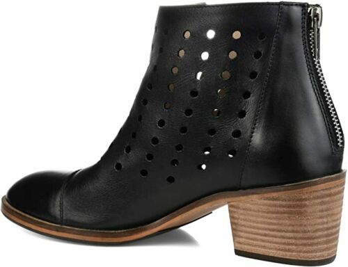 Journee Signature Women’s Ulima Bootie